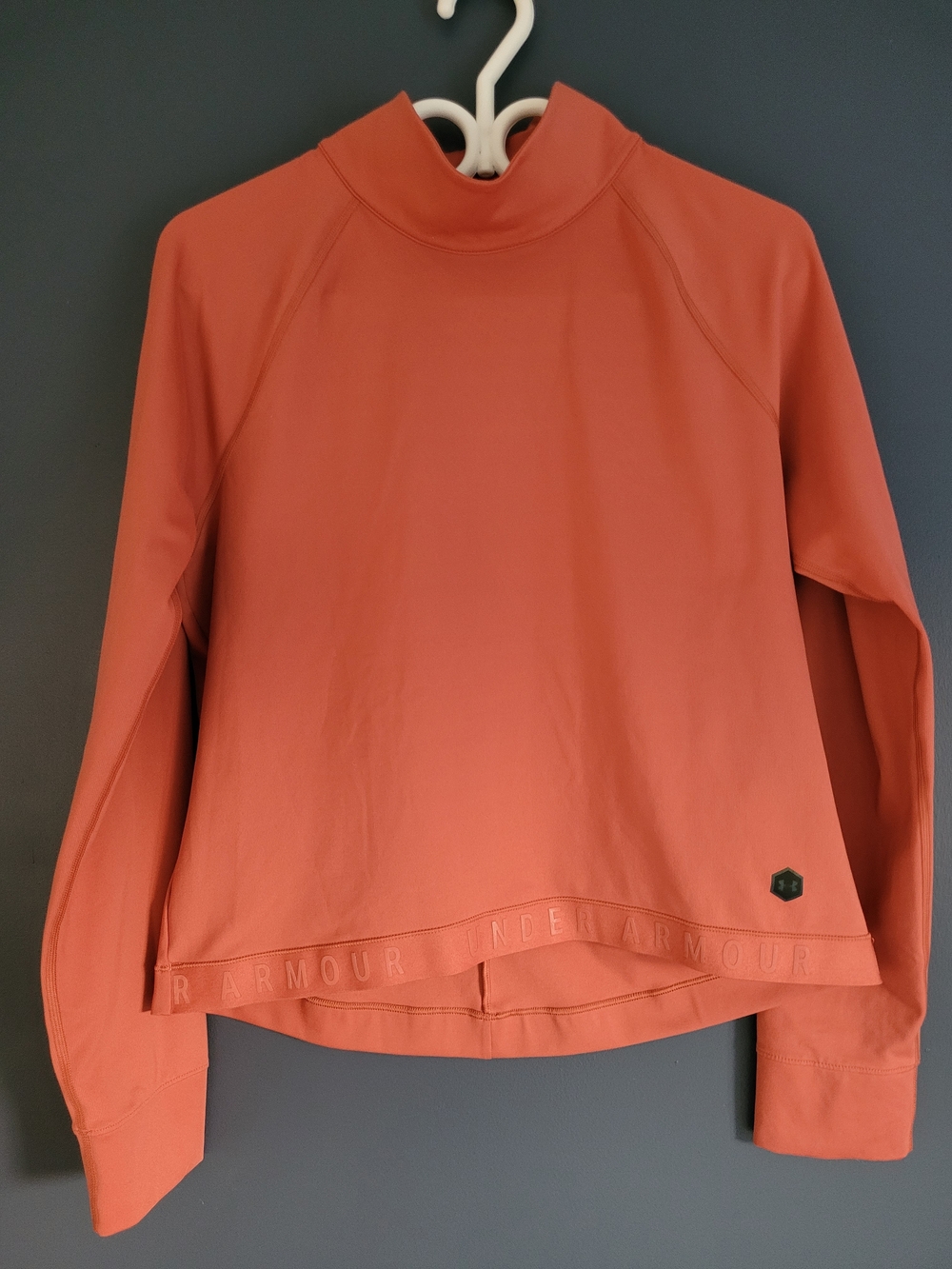 124 Under Armour RUSH Mock Neck Long Sleeve Crop Top - Rust Orange
